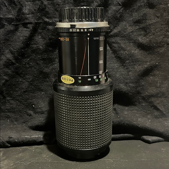 High-Performance Black Camera Lens - Picture 4 of 4